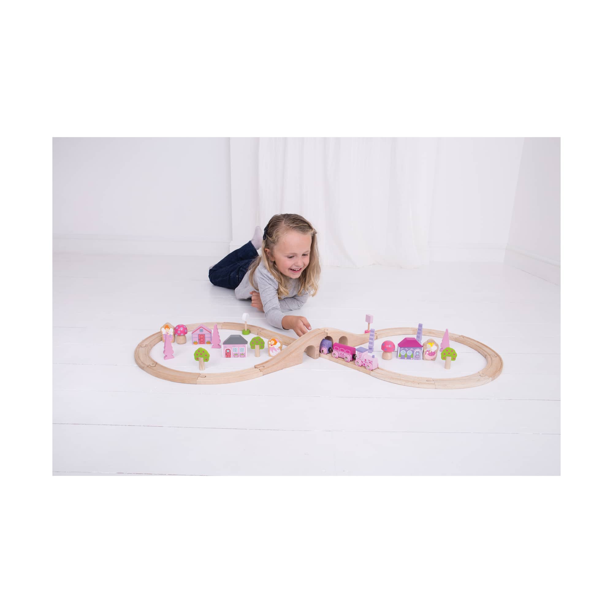 Wooden Fairy Figure of Eight Train Set